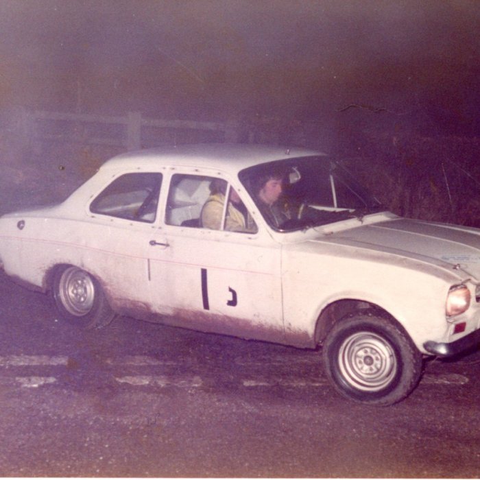 Stuart Thompson driving and Ralph Jackson navigating to 27th after an off in thick fog.